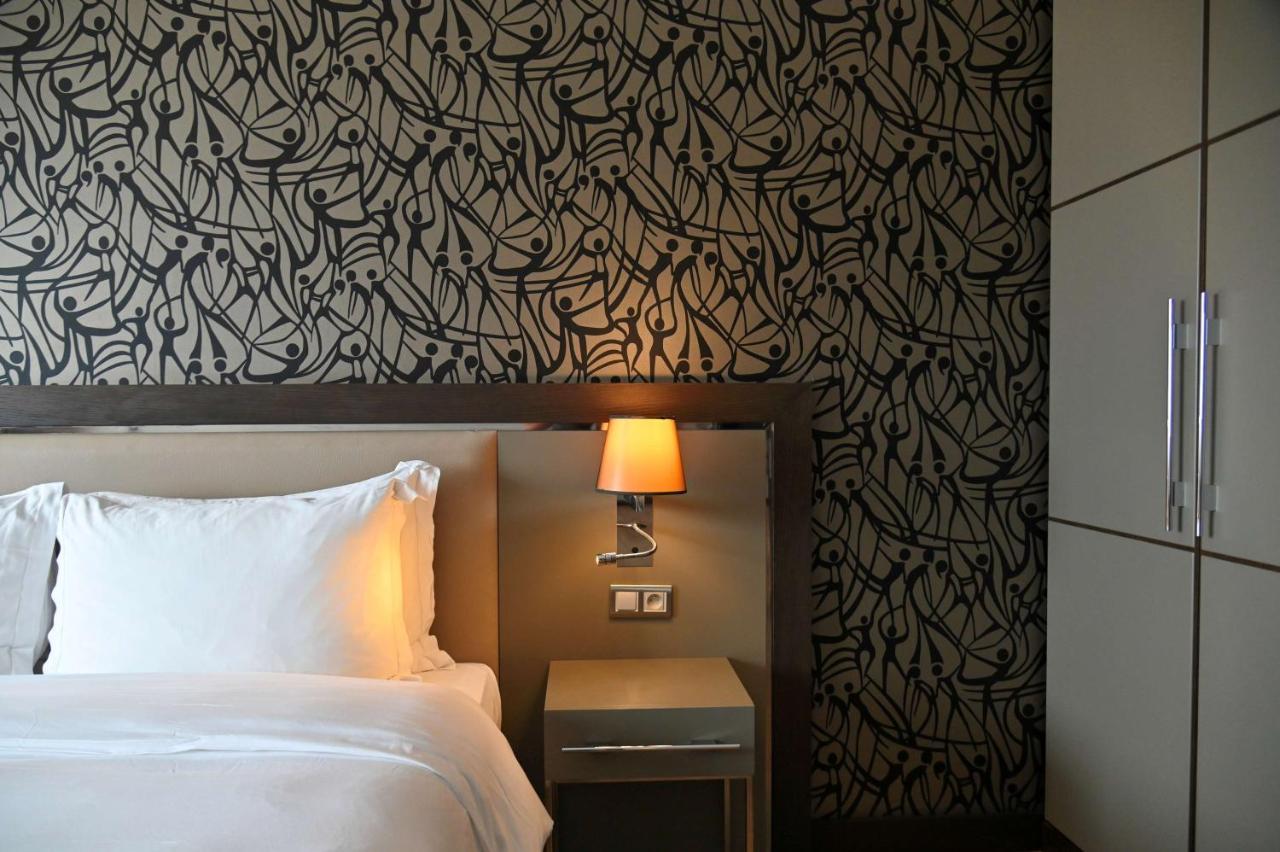 Radisson Blu Hotel, Abidjan Airport Buitenkant foto