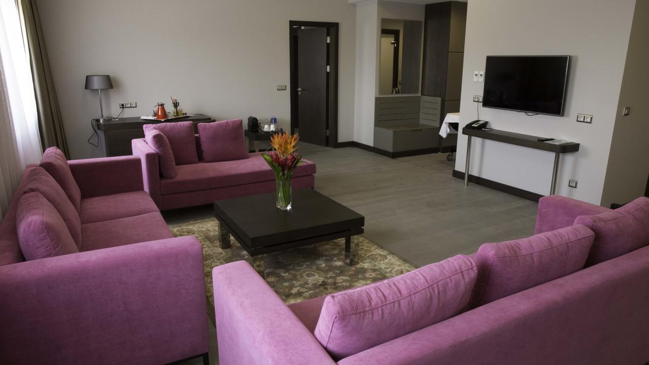 Radisson Blu Hotel, Abidjan Airport Buitenkant foto