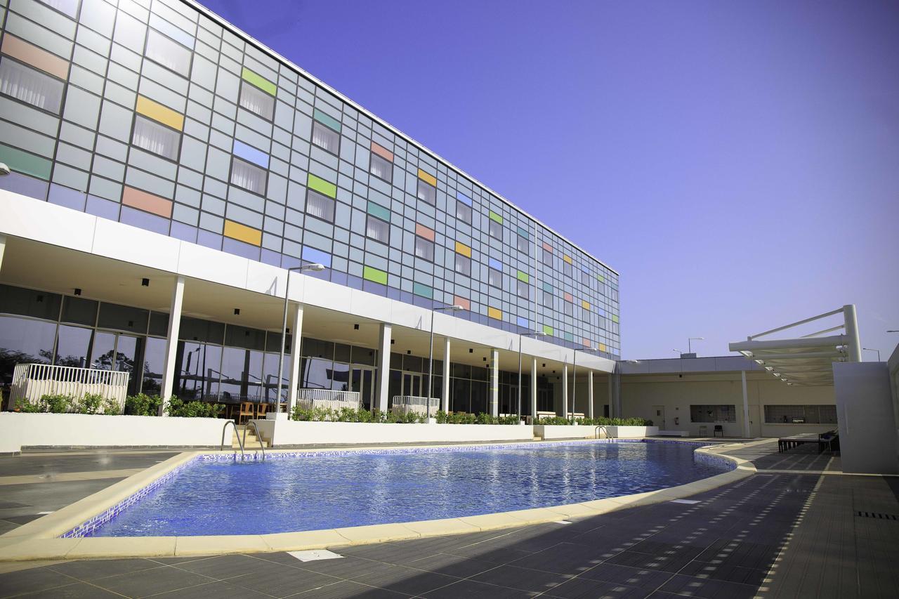 Radisson Blu Hotel, Abidjan Airport Buitenkant foto