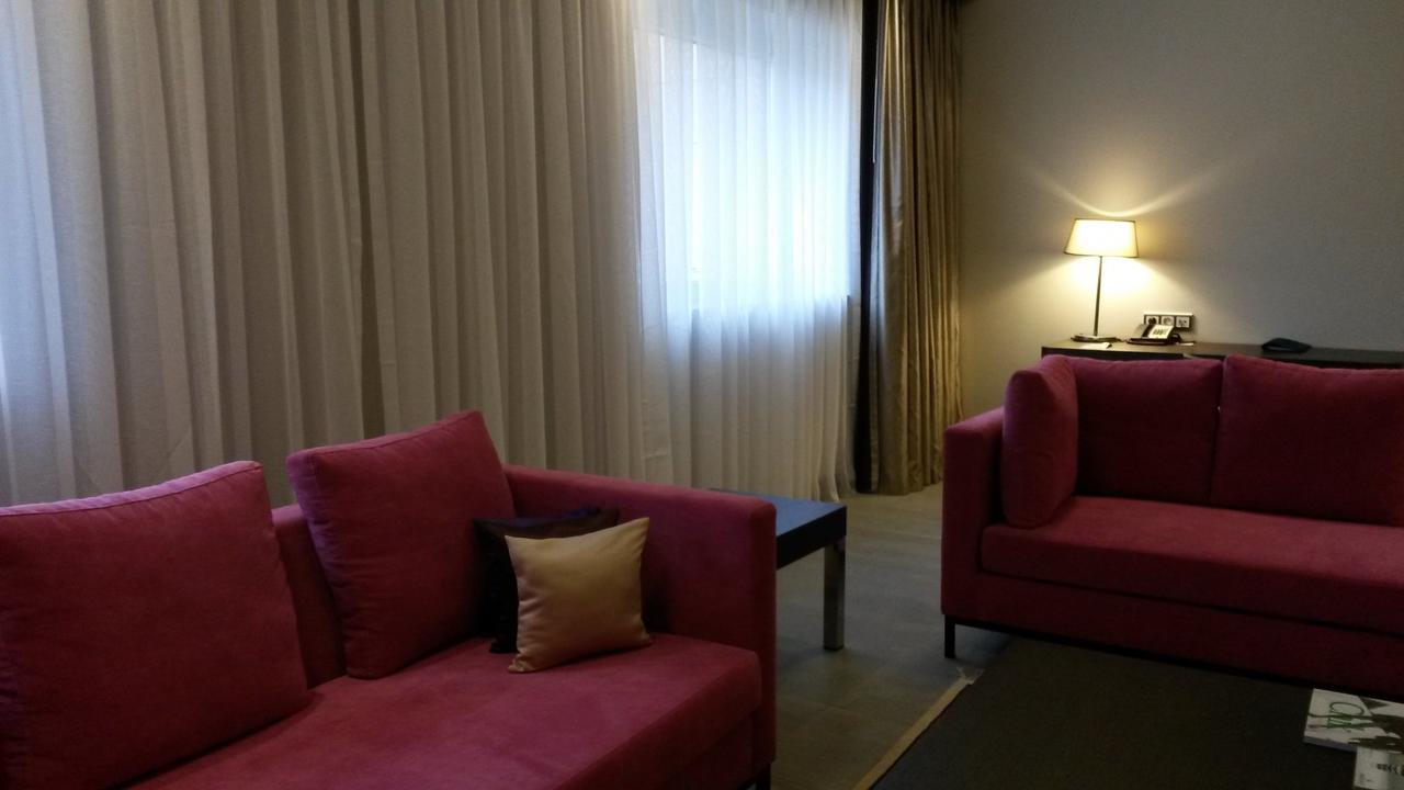 Radisson Blu Hotel, Abidjan Airport Buitenkant foto