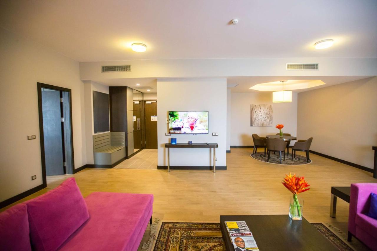 Radisson Blu Hotel, Abidjan Airport Buitenkant foto